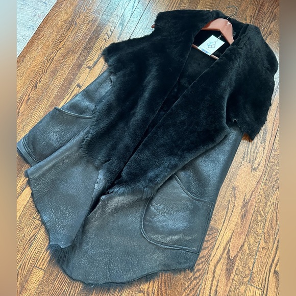 Therma Kota LINDY Reversible Shearling Vest - Picture 3 of 17